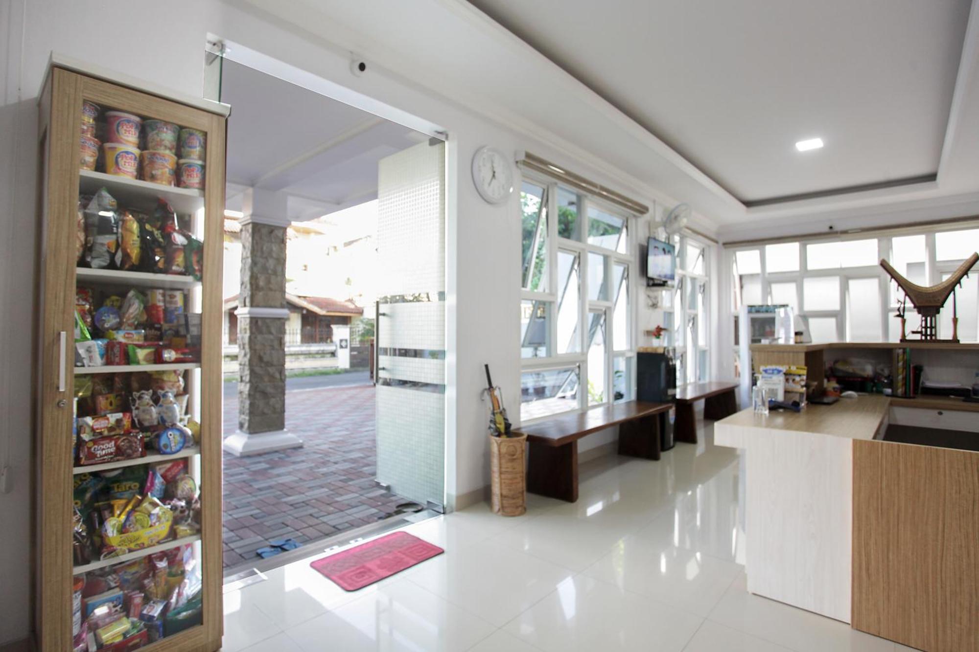 Banua Raya Homestay Jogyakarta Zewnętrze zdjęcie